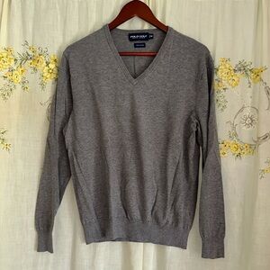 Men’s Meduim gray Ralph Lauren Polo Golf v-neck cotton sweater!